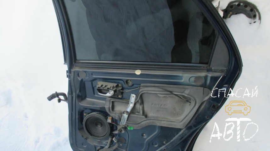 Volvo XC70 Cross Country Петля двери задней правой верхняя - OEM 30784905