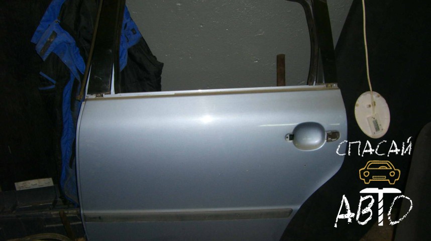 Volkswagen Passat (B5) Молдинг двери задней левой