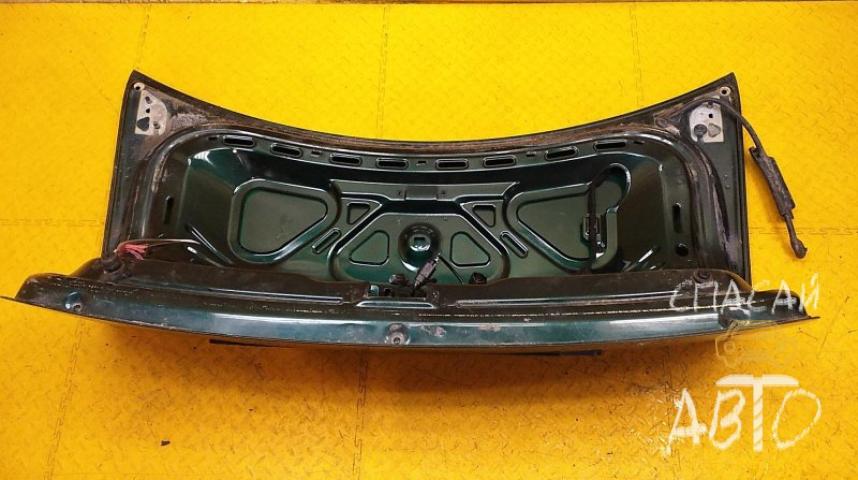 Volkswagen Passat (B3) Крышка багажника