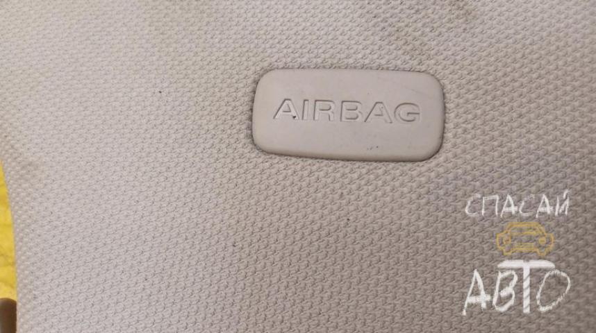 Audi A6 (C4) Обшивка стойки