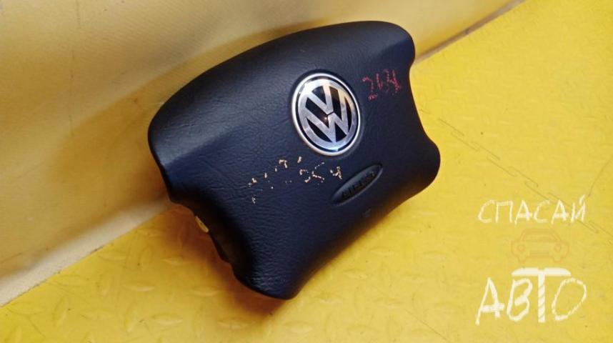 Volkswagen Passat (B5+) Подушка безопасности в рулевое колесо