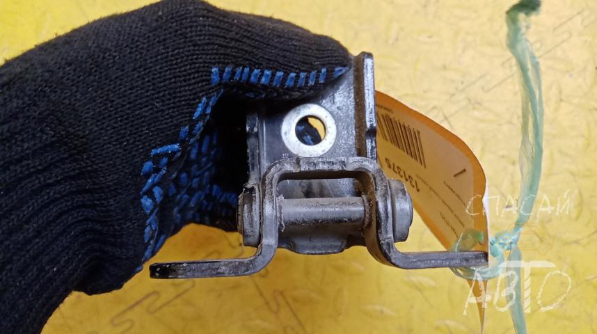 Nissan X-Trail (T31) Петля двери задней правой нижняя