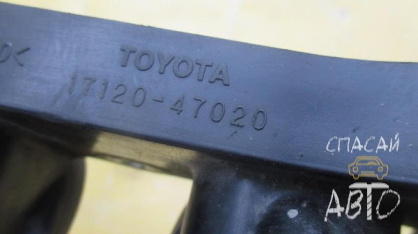 Toyota Yaris Коллектор впускной