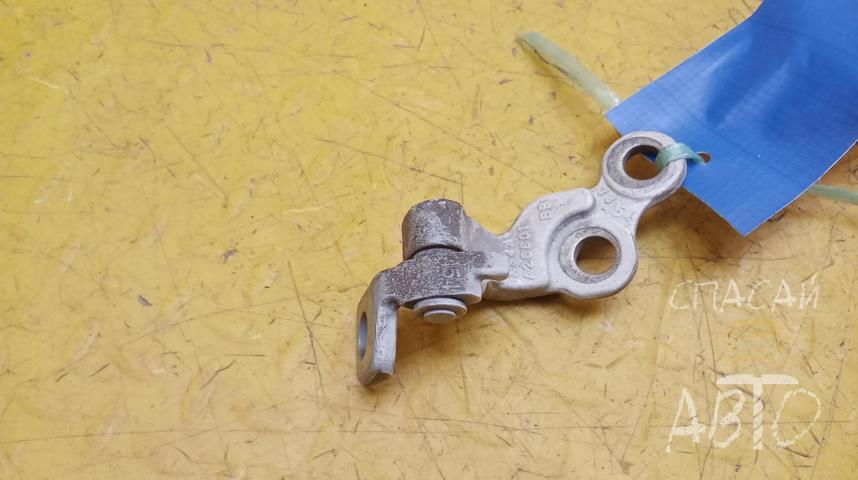 Ford Focus I Петля двери задней левой верхняя