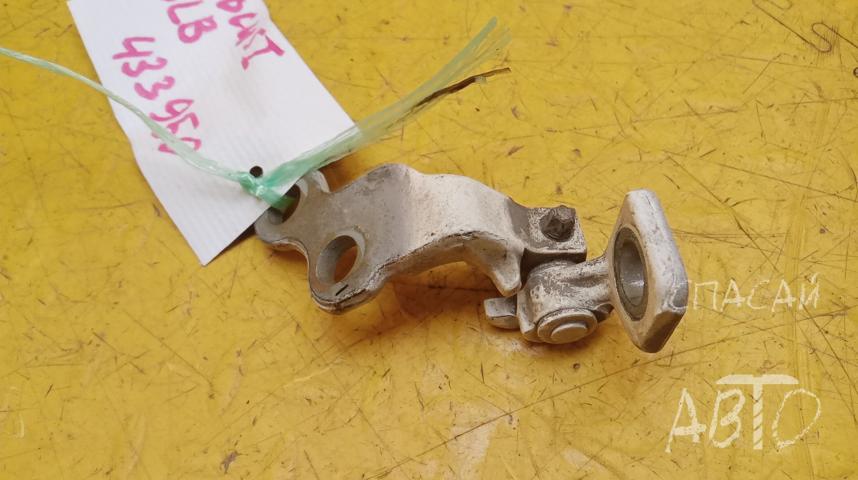 Ford Focus I Петля двери задней левой верхняя