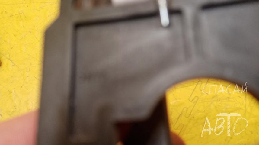 Hyundai Solaris Ручка двери передней правой внутренняя