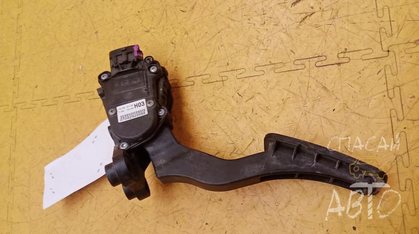 Hyundai Elantra Педаль газа