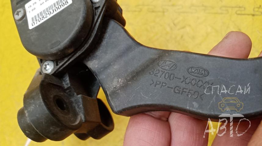 Hyundai Elantra Педаль газа