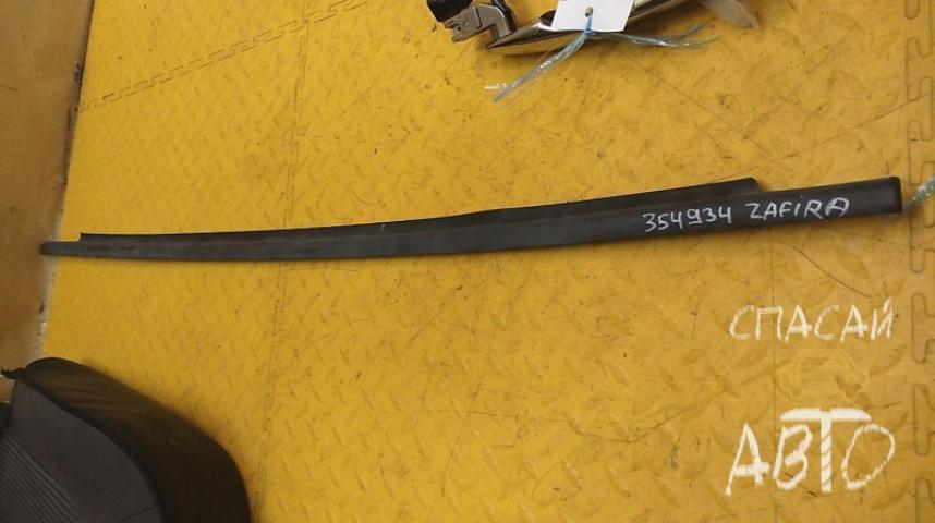 Opel Zafira (F75) Накладка стекла заднего левого (бархотка)