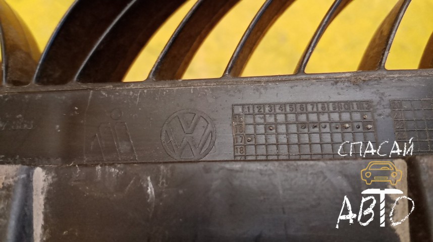 Volkswagen Tiguan Кронштейн заднего бампера - OEM 5NA807863