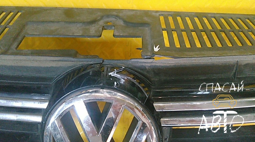 Volkswagen Tiguan Решетка радиатора - OEM 5N0853651J9B9