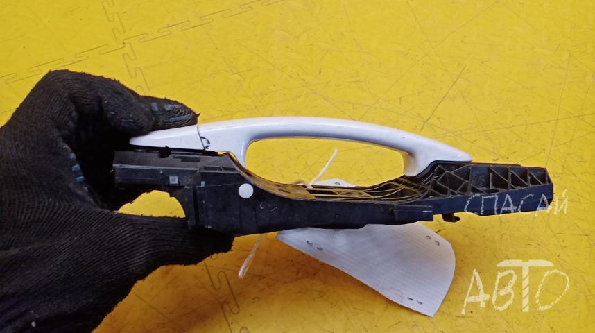 Skoda Fabia II Ручка двери передней правой наружная