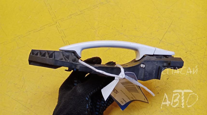 Skoda Fabia II Ручка двери передней правой наружная