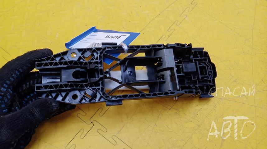 Skoda Fabia II Ручка двери передней правой наружная