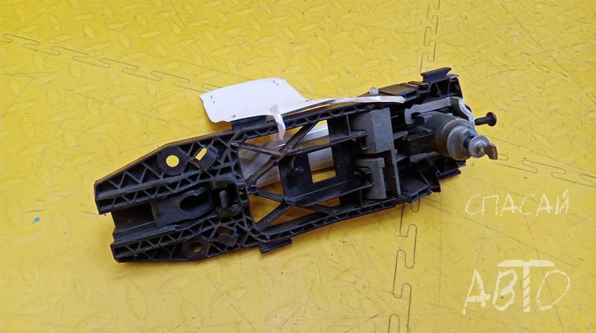 Skoda Fabia II Ручка двери передней левой наружная