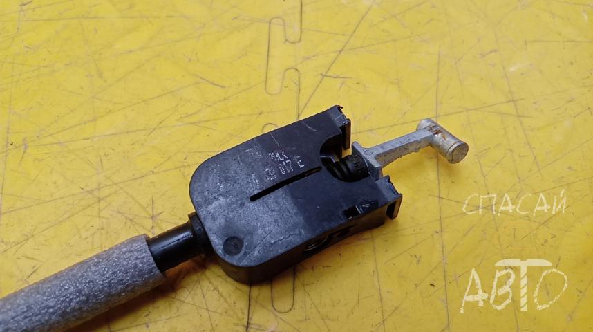 Skoda Fabia II Трос открывания двери