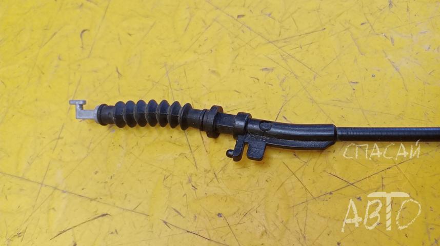 Skoda Fabia II Трос открывания двери