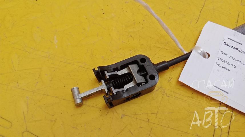 Skoda Fabia II Трос открывания двери