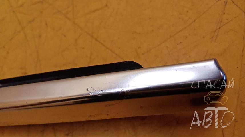 BMW 5-серия E60/E61 Накладка стекла заднего левого (бархотка)