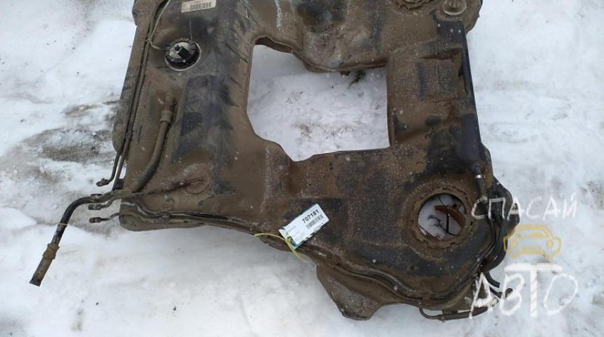 Audi A6 (C4) Бак топливный