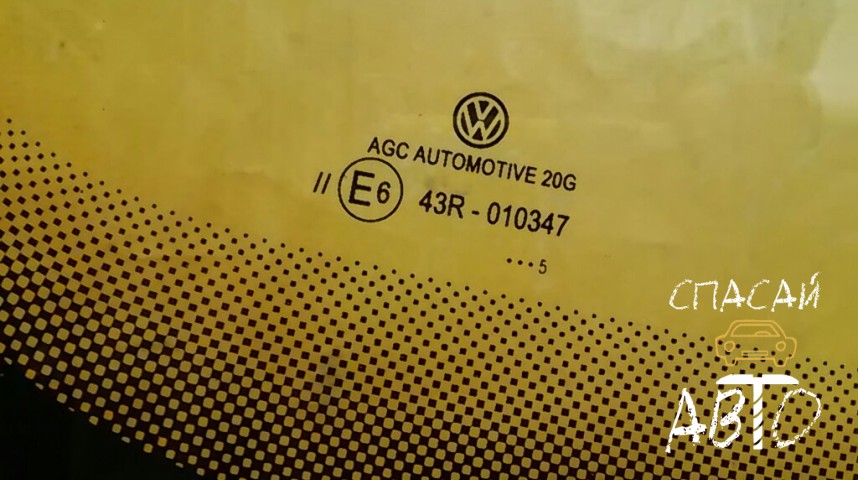 Volkswagen Jetta Стекло лобовое (ветровое) - OEM 5CU845011