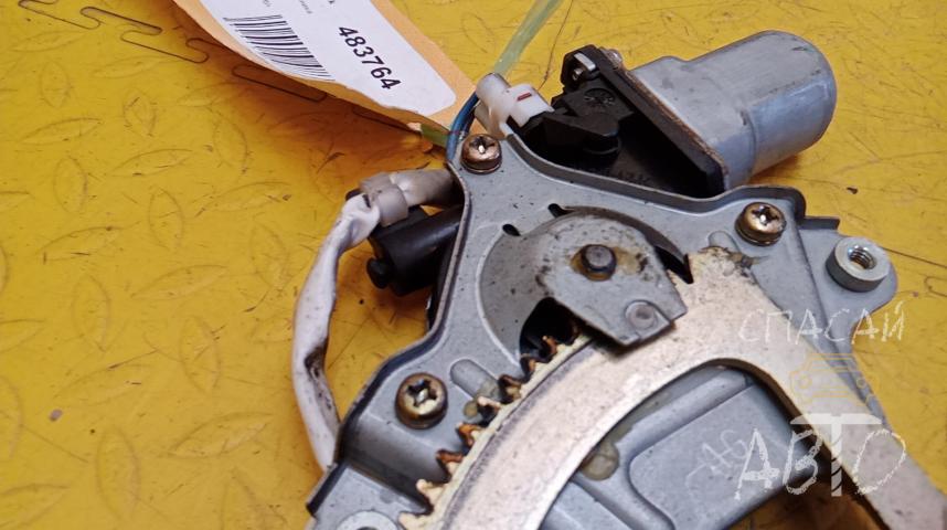 Subaru Legacy Outback (B13) Стеклоподъемник задний левый