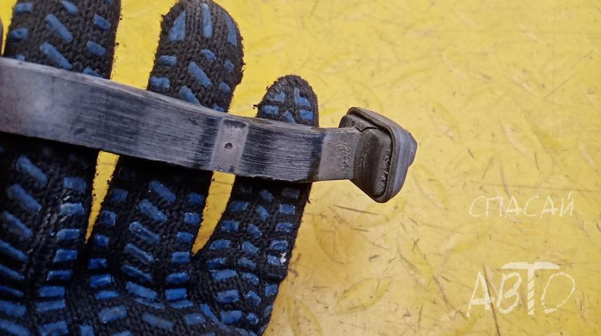 Ford Mondeo III (GE) Ограничитель двери