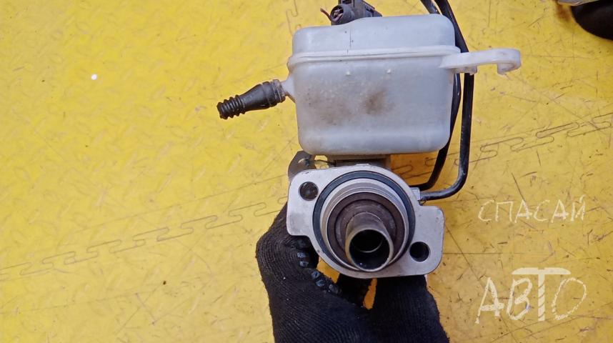 Skoda Fabia II Цилиндр тормозной главный