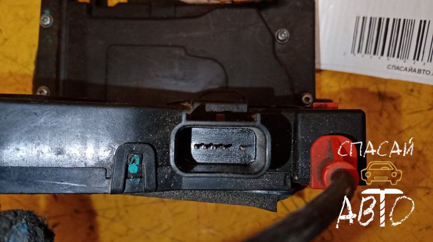 Chevrolet Cobalt Замок двери передней левой - OEM 13586735