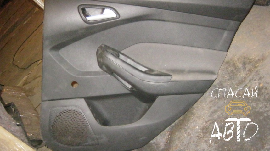 Ford Focus III Обшивка двери задней правой - OEM BM51A27406E
