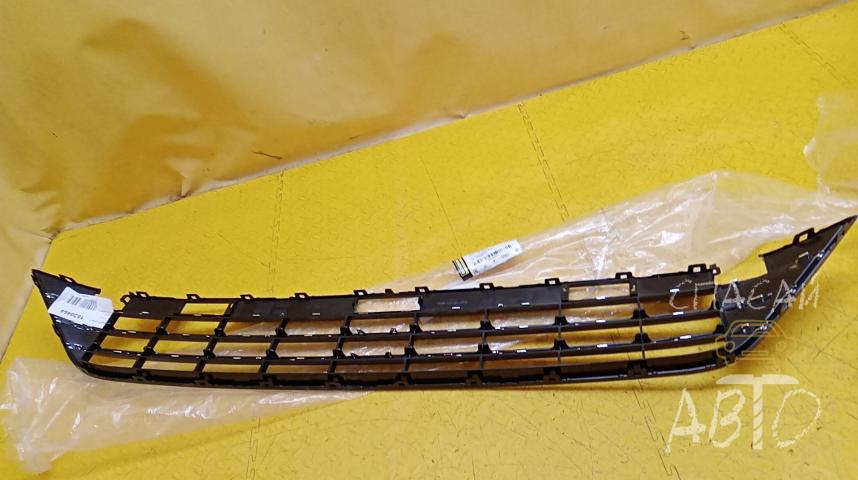 Volkswagen Touareg II Решетка в бампер