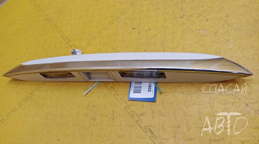 Hyundai Elantra Накладка крышки багажника