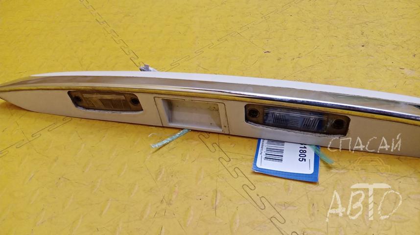 Hyundai Elantra Накладка крышки багажника