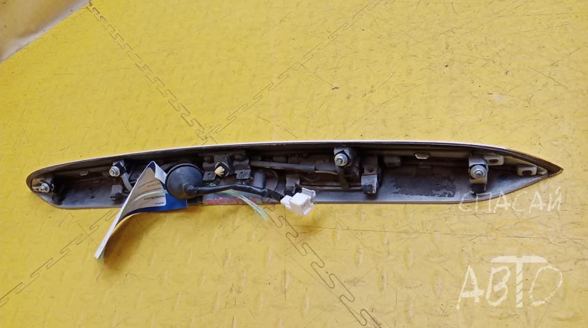 Hyundai Elantra Накладка крышки багажника