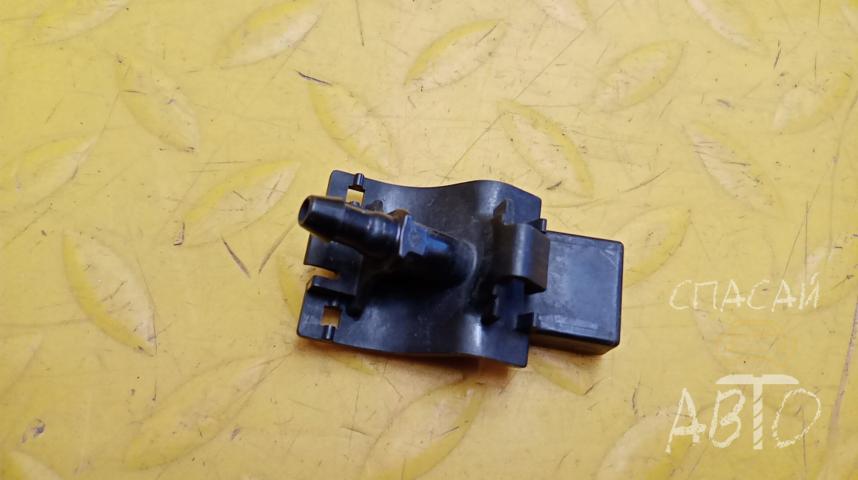 Lexus GS 350 Форсунка омывателя лобового стекла