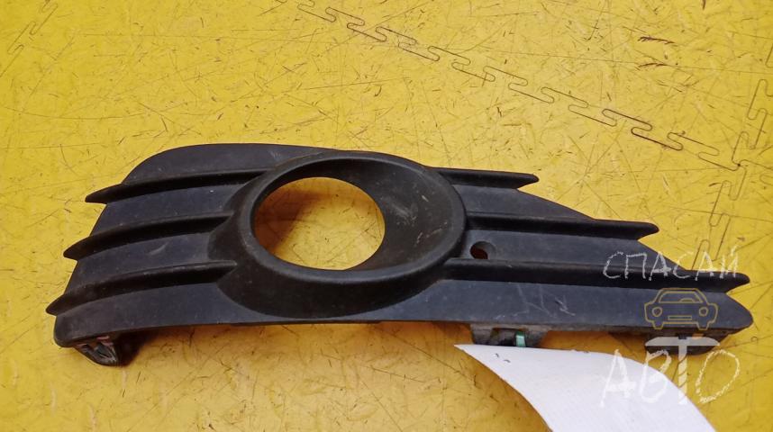 Opel Astra H / Family Решетка в бампер