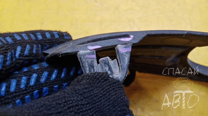 Opel Astra H / Family Решетка в бампер