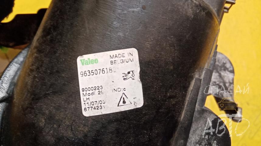 Peugeot 206 Фара противотуманная