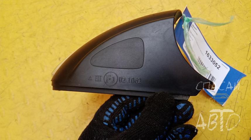 Skoda Yeti Повторитель поворота в зеркало