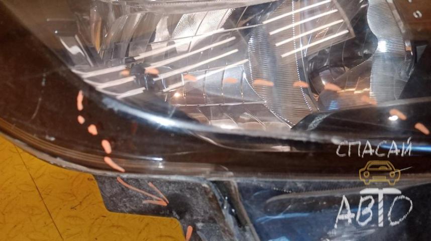 Nissan Qashqai (J11) Фара правая