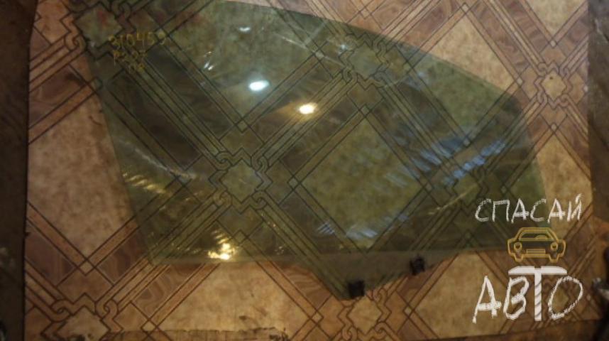 Peugeot 207 Стекло двери передней правой