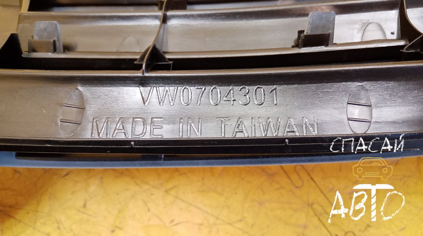 Volkswagen Golf V Решетка радиатора - OEM 1K0853651AGRU