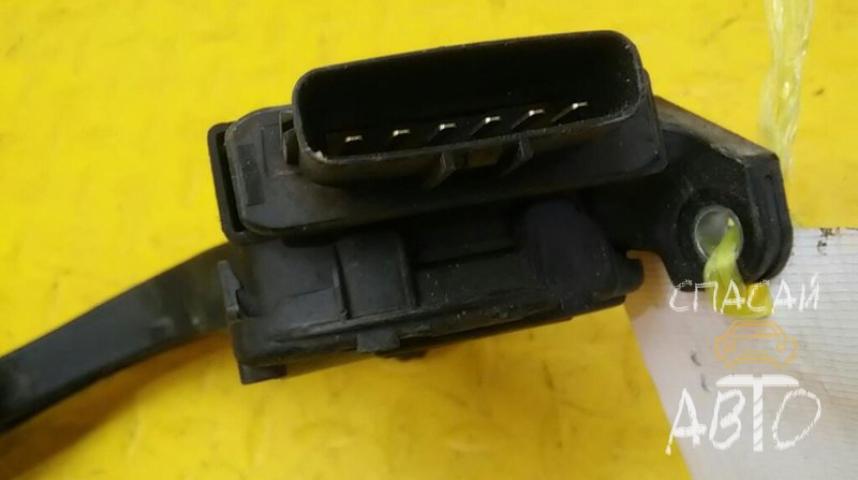 Suzuki Grand Vitara Педаль газа
