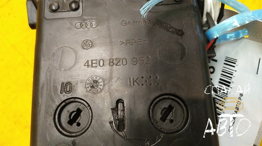 Audi A8 (D3,4E) Дефлектор воздушный - OEM 4E0820952