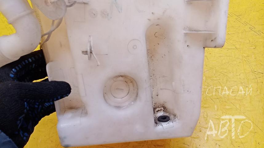 Volkswagen Touran I Бачок омывателя