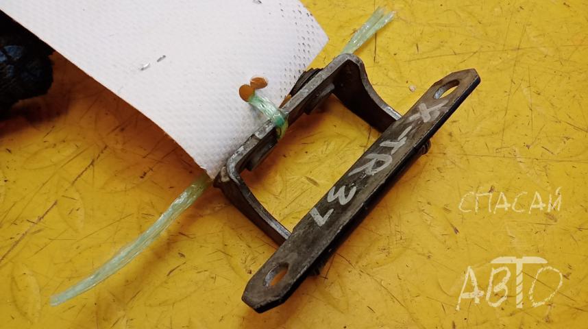 Nissan X-Trail (T31) Петля багажника