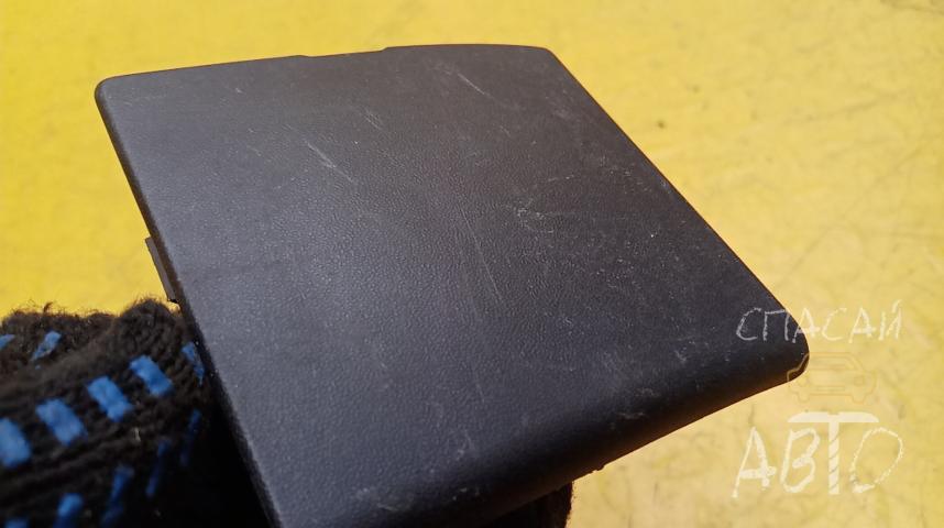 Nissan Qashqai (J11) Заглушка буксировочного крюка