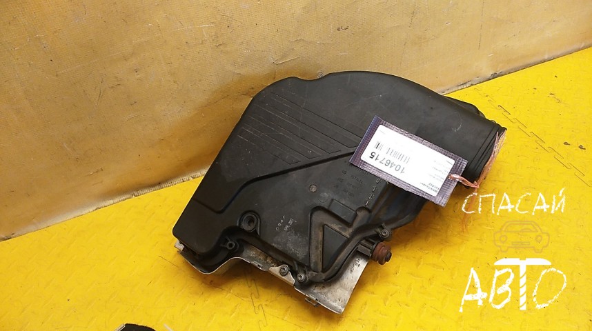 BMW 7-серия F01/F02 Корпус воздушного фильтра - OEM 13717577467