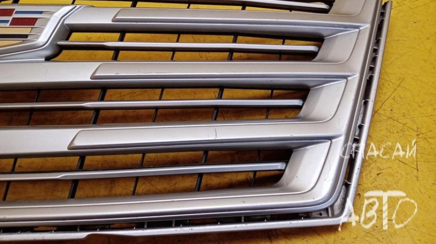 Cadillac Escalade III Решетка радиатора