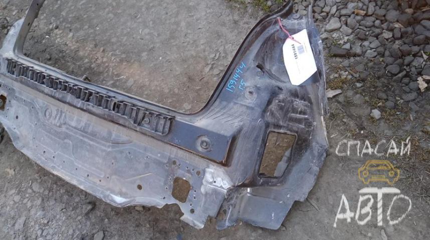 Volkswagen Golf 5 Панель задняя